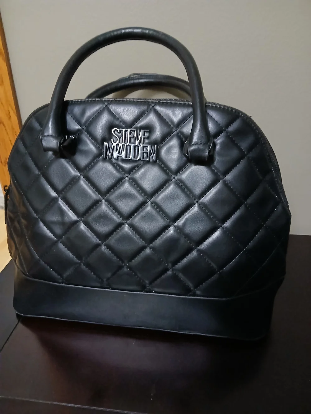 Steve Madden sleek quilted